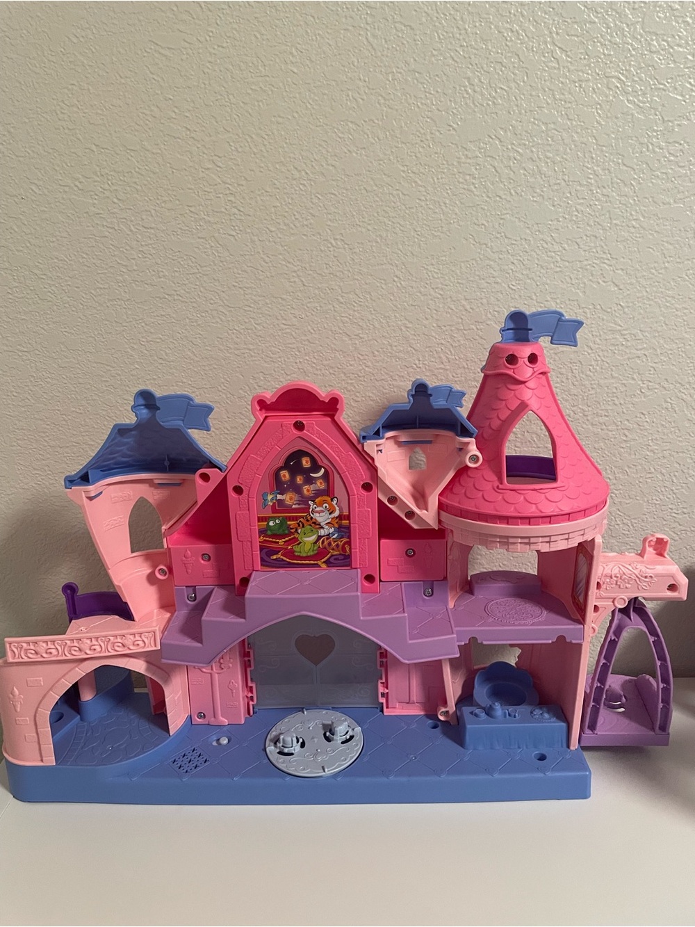 19 Piece Little People Disney Princess Castles w/ Rides and Figures - Picture 3 of 9